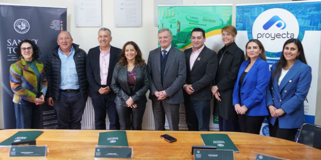 Espacio Emprendedor y Santo Tomás Osorno firman convenio de prácticas profesionales
